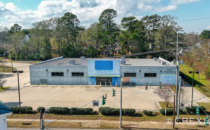 Pictures of Retail, Mixed Use property located at 400 Washington Ave, Mansfield, LA 71052 for comps - image #1