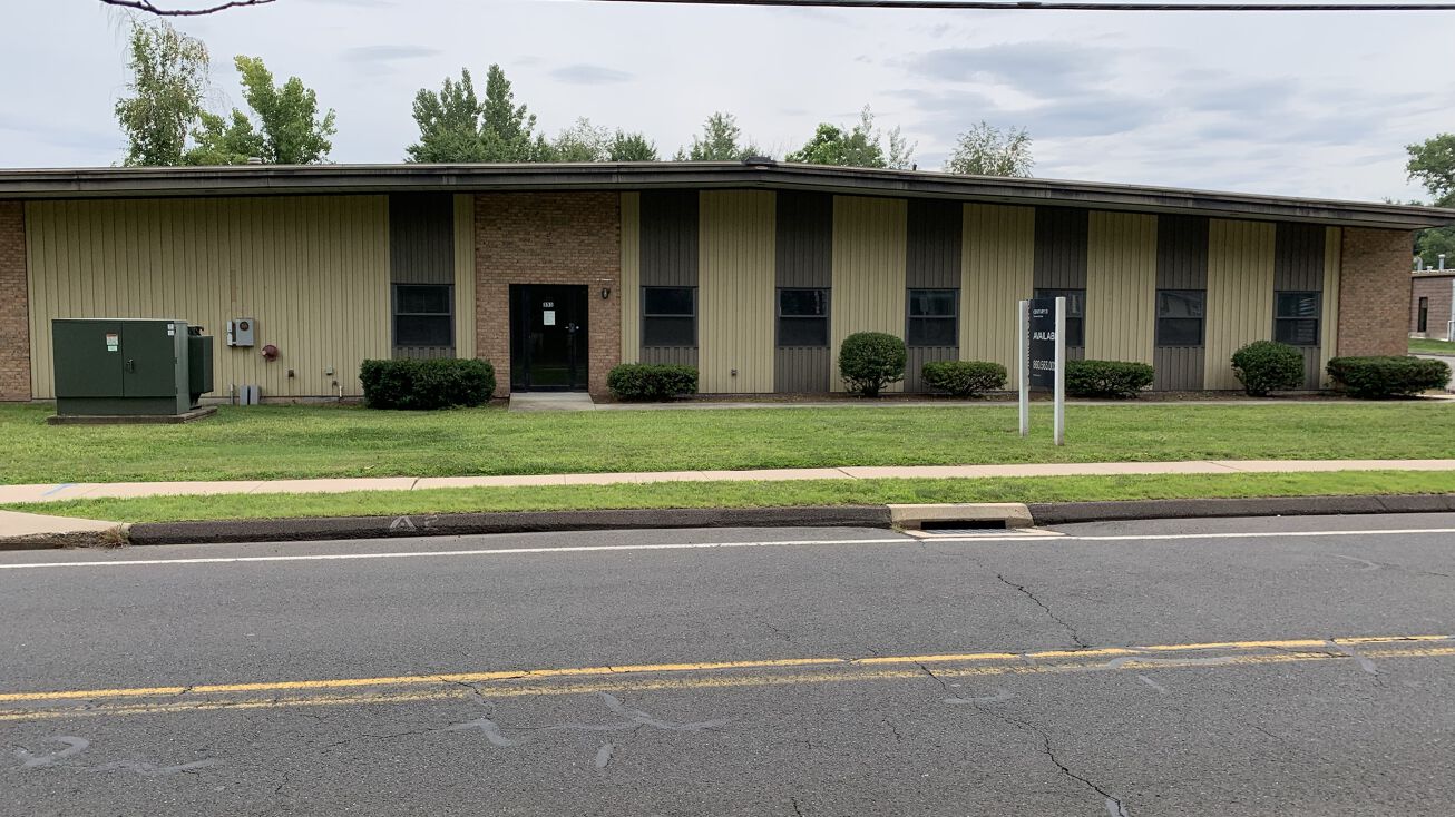 351 Burnham St, East Hartford, CT 06108