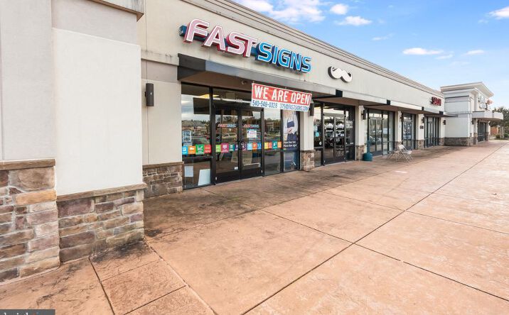 Pictures of Retail property located at 4500 Plank Road, Fredericksburg, VA 22407 for comps - image #1