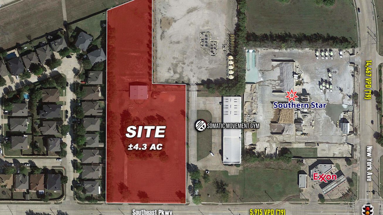 1809 Southeast Pkwy, Arlington, TX 76018