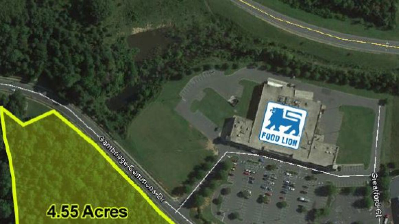 7920 Cambridge Commons Dr, Charlotte, NC 28215