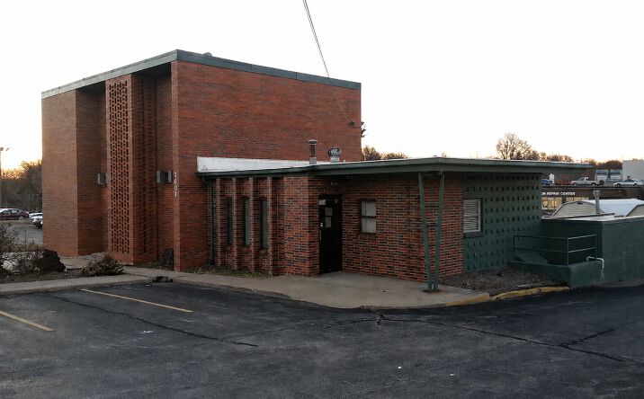 Pictures of Office property located at 7001 W 79th St, Overland Park, KS 66204 for sales - image #1