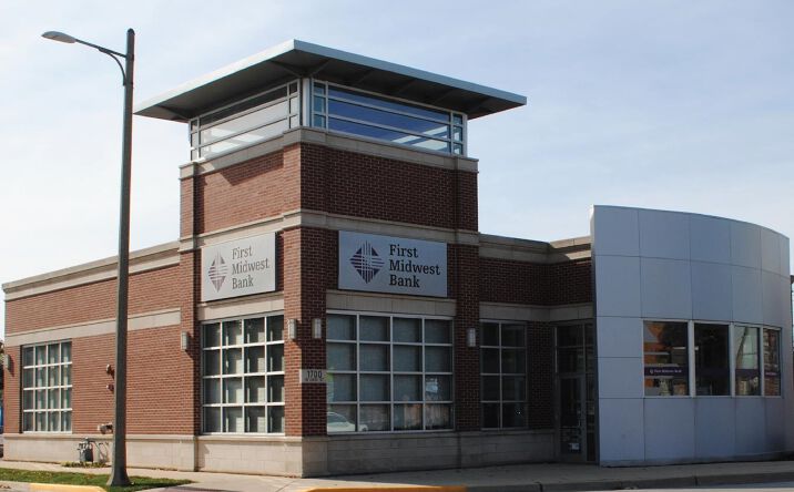 Pictures of Retail property located at 1700 W. Lake Street, Melrose Park, IL 60160 for comps - image #1