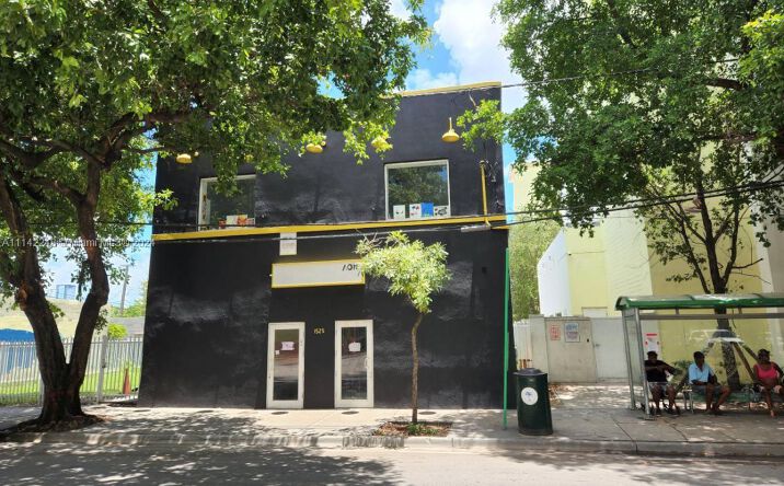 Pictures of Retail property located at 1525 NW 3rd Ave, Miami, FL 33136 for sales - image #1