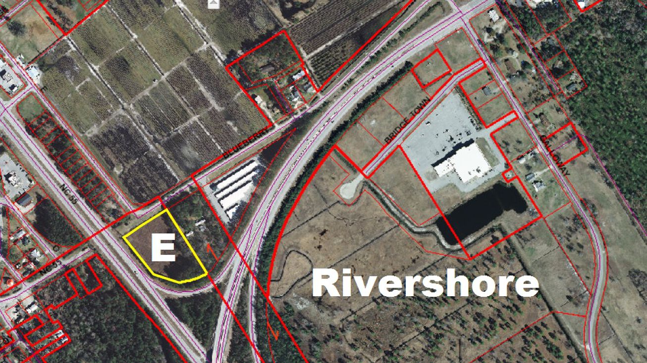 Blueberry Ln, New Bern, NC 28560