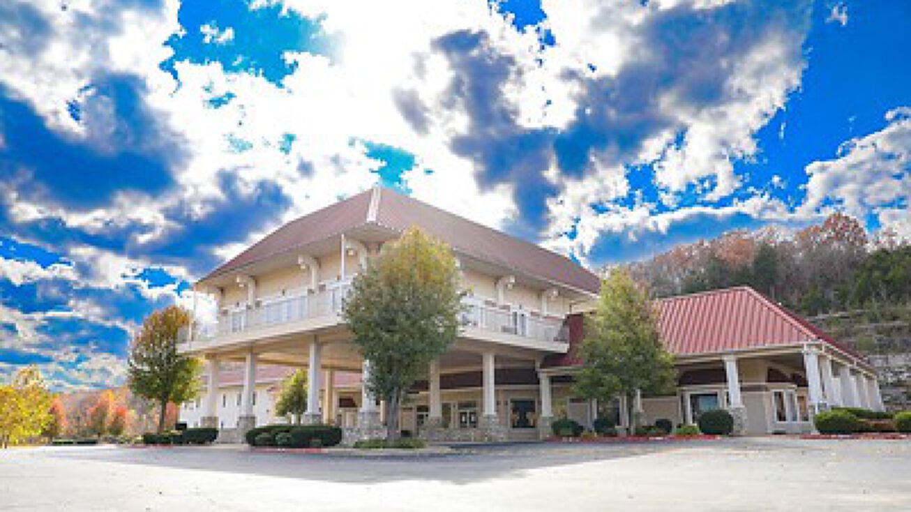 949 MO165, Branson, MO 65616