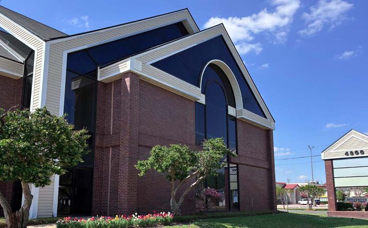 Pictures of Office property located at 4300 Youree Drive, Shreveport, LA 71105 for sales - image #1
