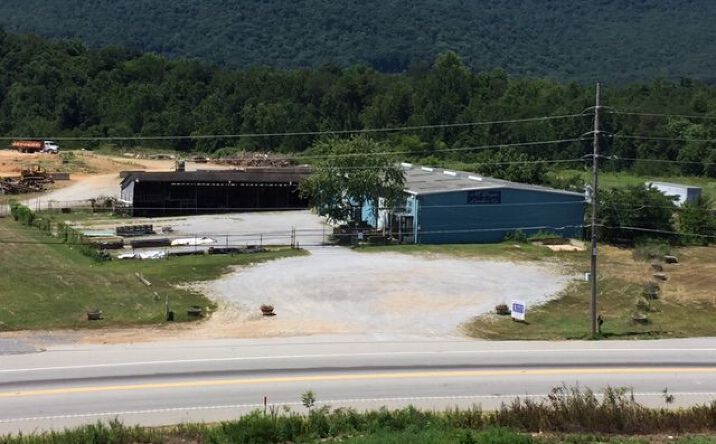 Pictures of Retail, Mixed Use, Special Purpose property located at 3816 Cummings Hwy, Chattanooga, TN 37419 for sales - image #1