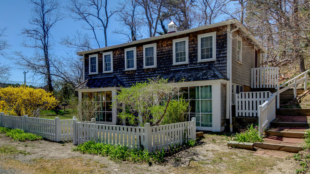 70 Main Street, Wellfleet, MA 02667