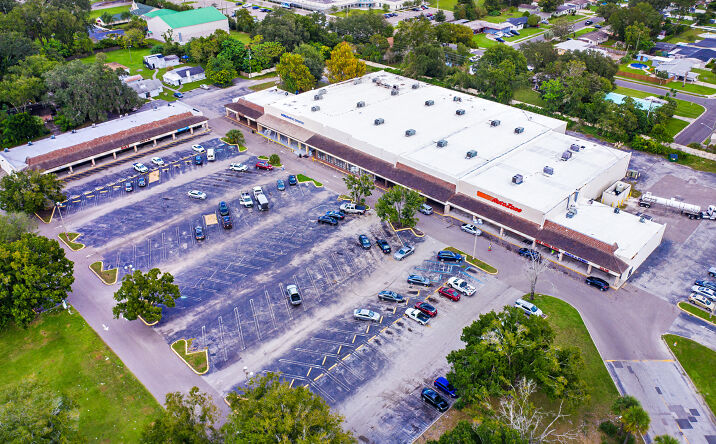 Pictures of Retail property located at 5701 Edgewater Dr, Orlando, FL 32810 for comps - image #1