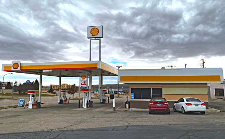 Pictures of Retail property located at 1948 Harrison Dr, Evanston, WY 82930 for comps - image #1