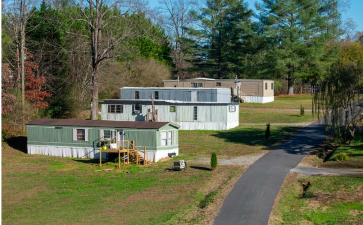 Pictures of Mobile Home Park property located at 915 Bryant Rd, Morganton, NC 28655 for comps - image #1