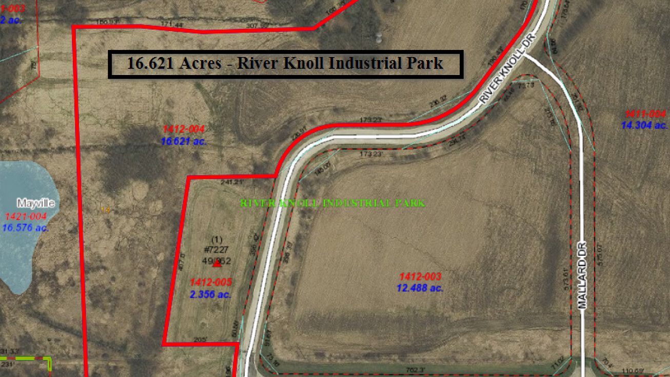 River Knoll Dr, Mayville, WI 53050