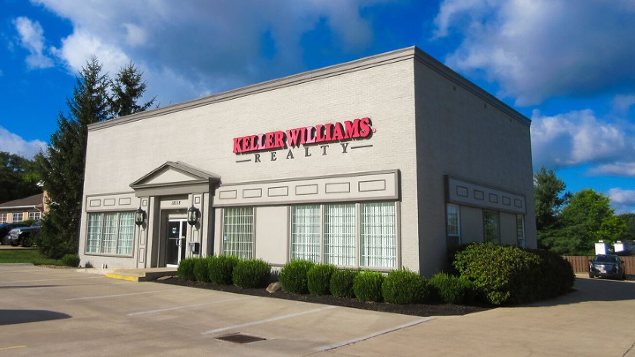 18318 Pearl Rd, Strongsville, OH 44136