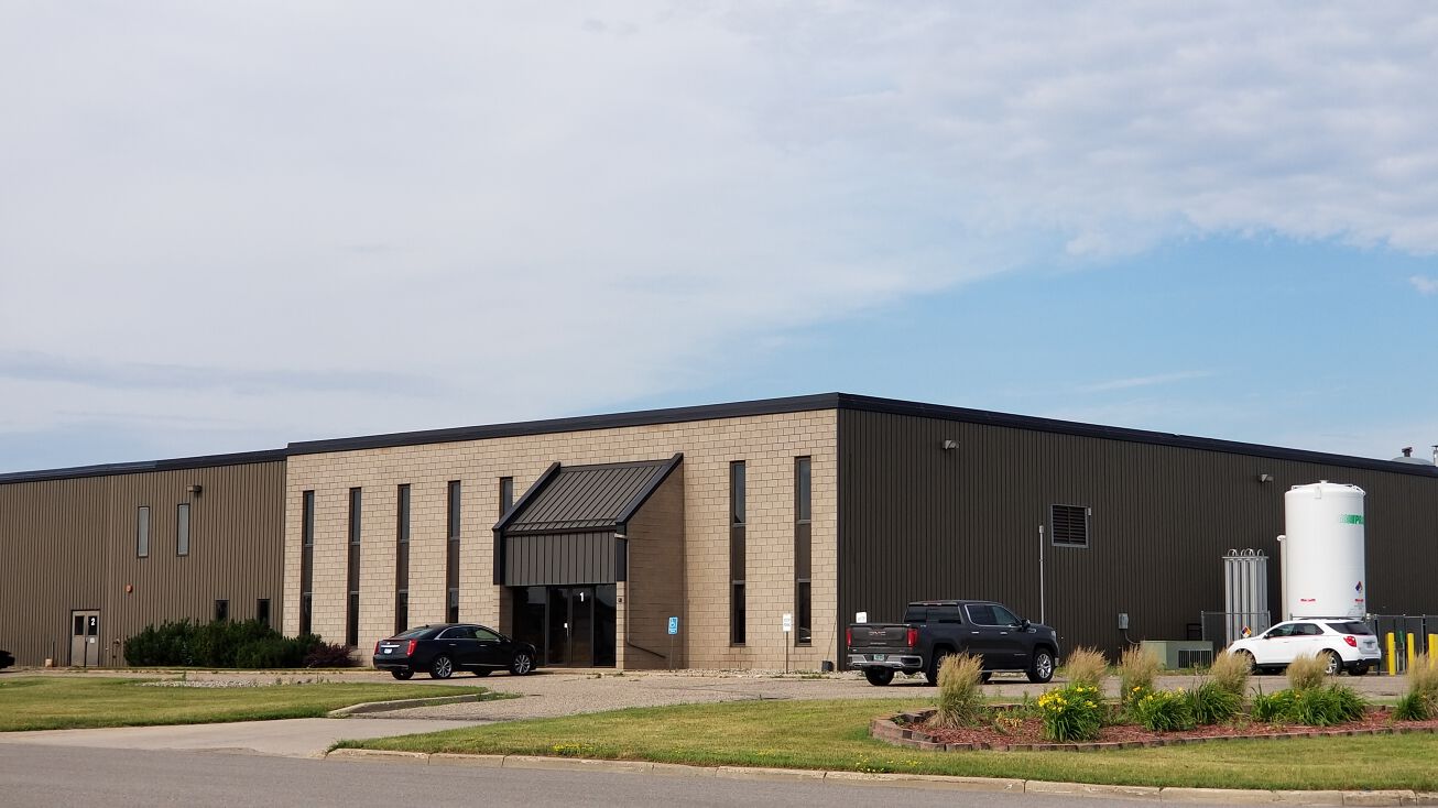 1330 43rd St N, Fargo, ND 58102