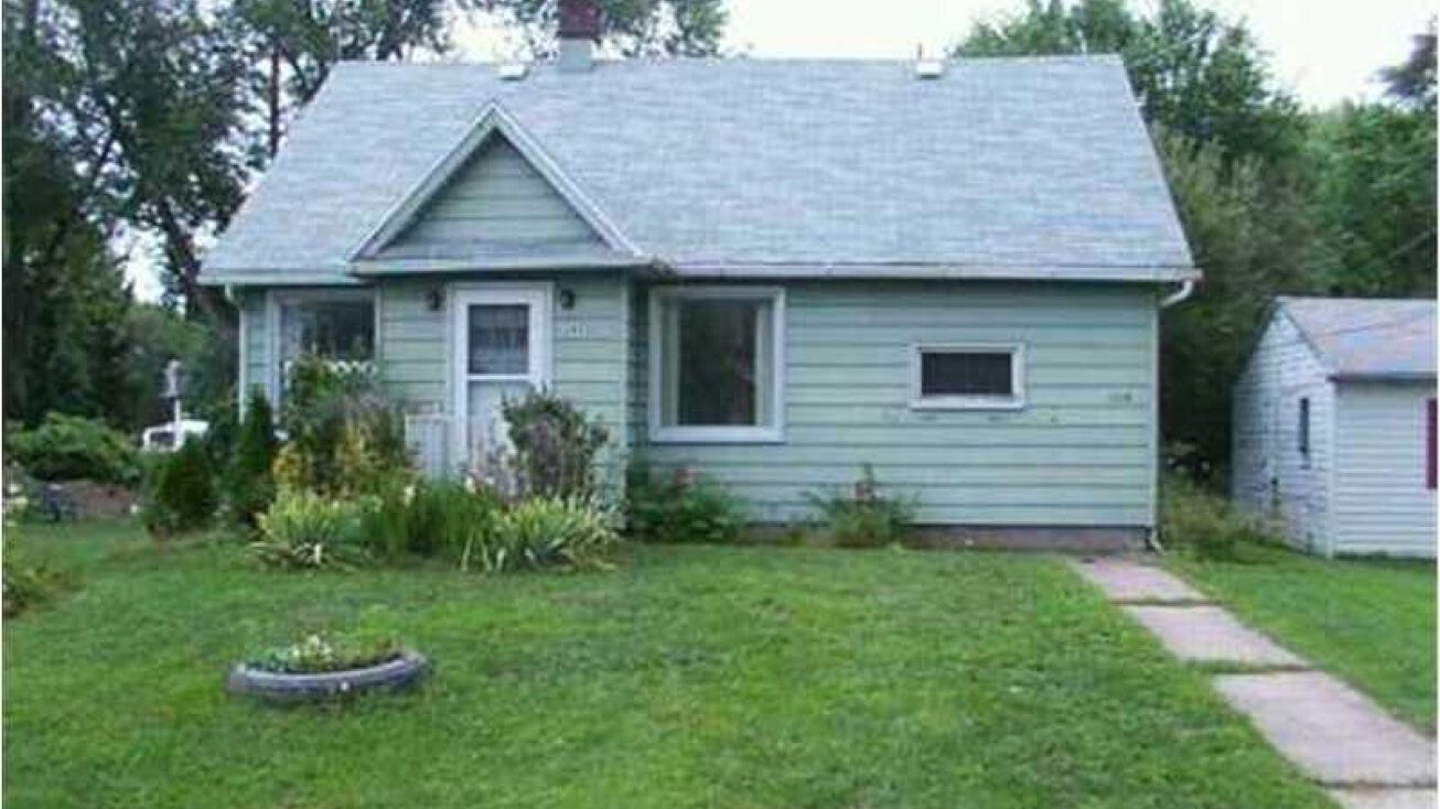 2431 Peninsula Drive, Erie, PA 16506