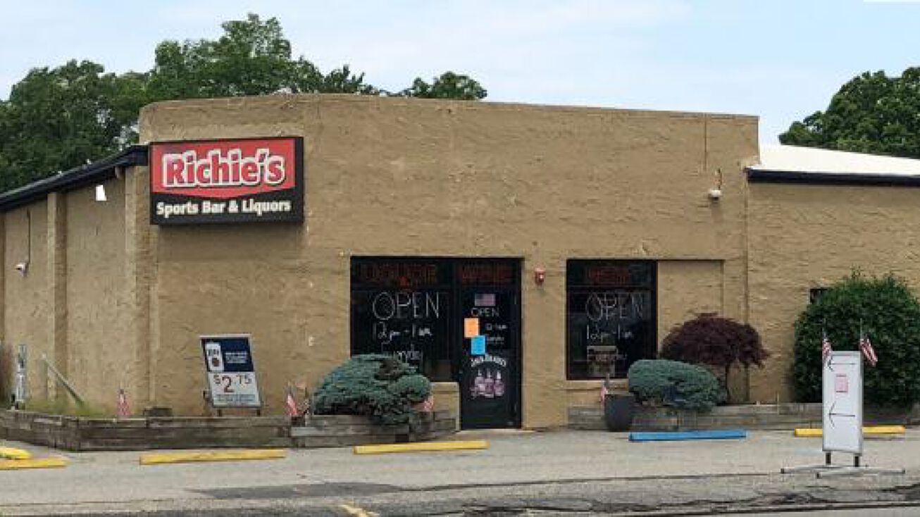 5454 Vineyard Rd, Edison, NJ 08817