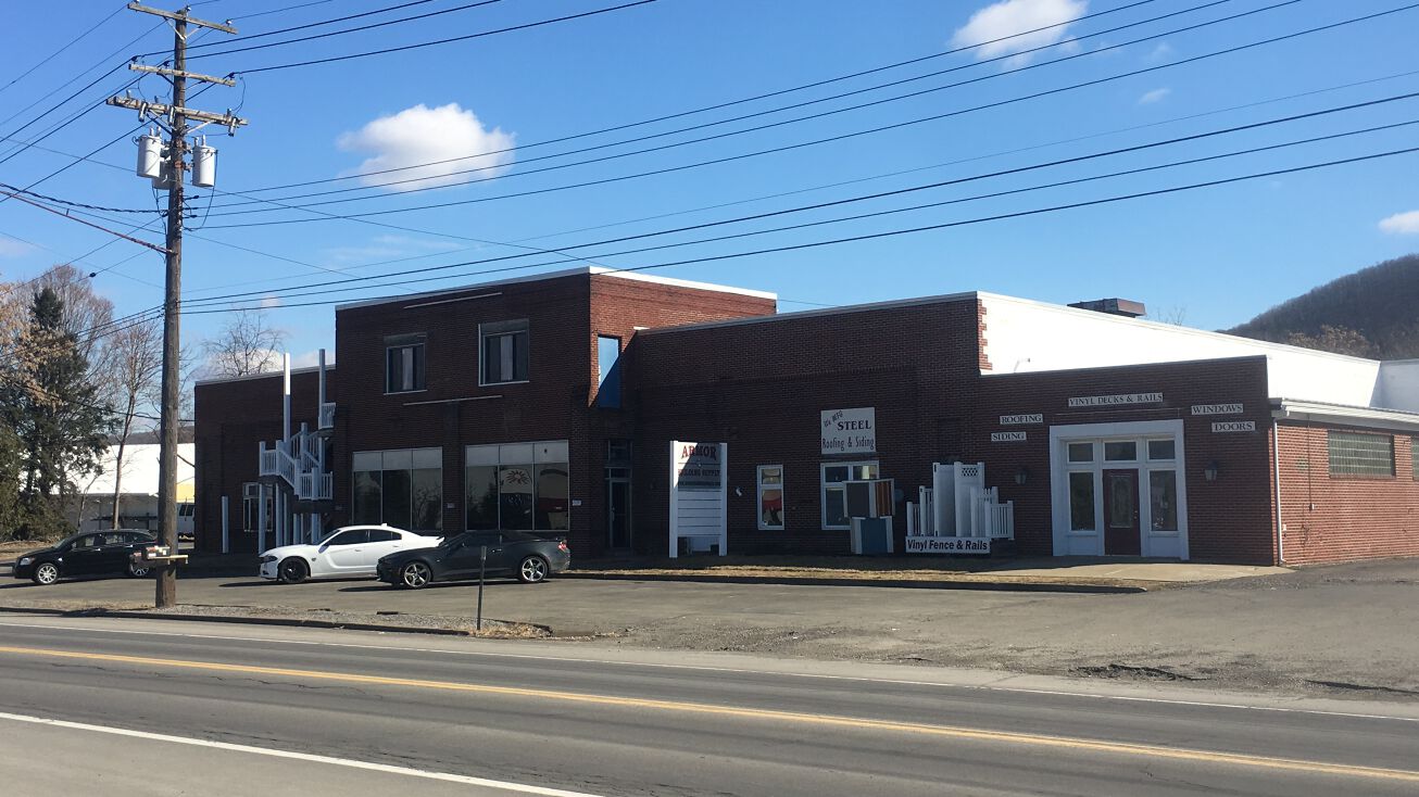 Pictures of Industrial property located at 2070 Lake Rd, Elmira, NY 14903 for sales - image #1
