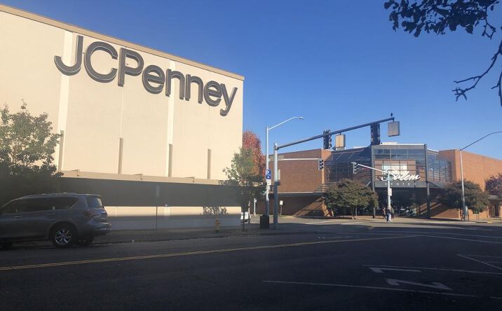 Pictures of Retail property located at 305 Liberty St NE, Salem, OR 97301 for comps - image #1