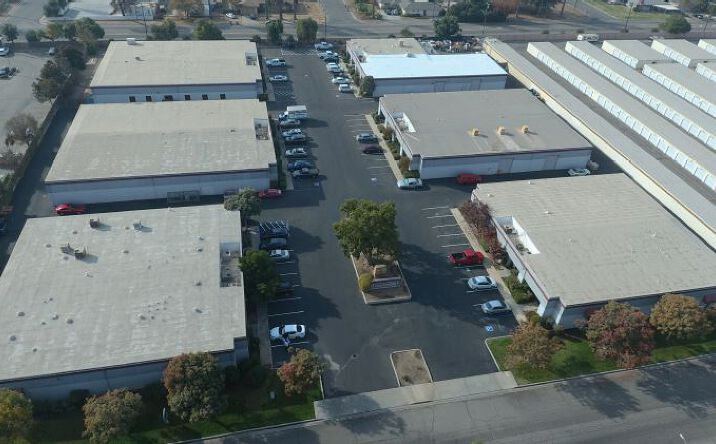 image of property at 2727 N GROVE INDUSTRIAL DR Fresno CA 93727