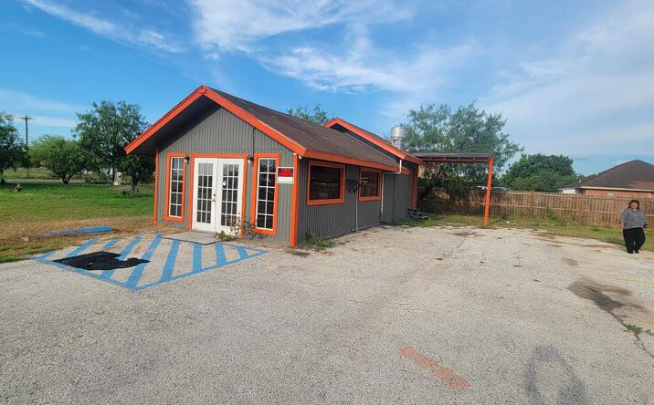 Pictures of Retail property located at 3307 Dakota Ave., Brownsville, TX 78521 for sales - image #1