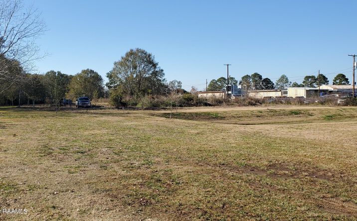 Pictures of Land property located at 2938 Ambassador Caffery Pkwy, Lafayette, LA 70506 for sales - image #1