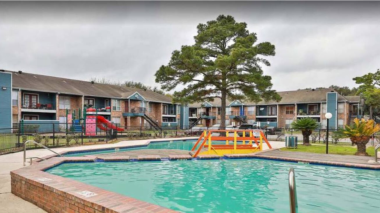 1415 Greens Pkwy, Houston, TX 77067