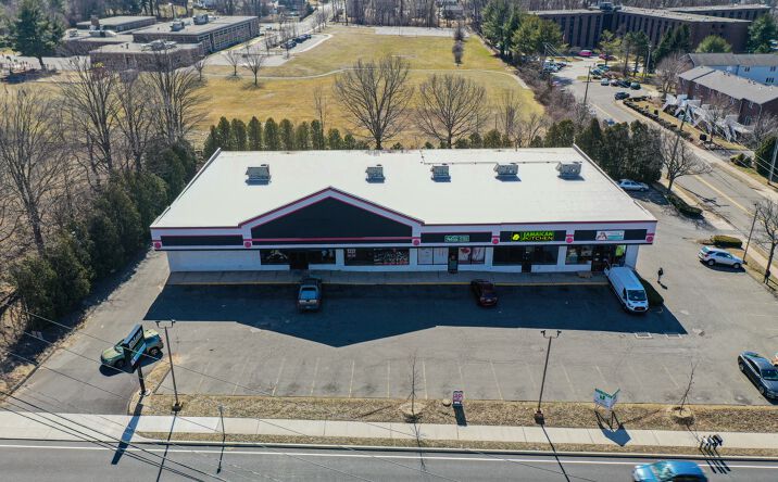 Pictures of Retail property located at 1290 Farmington Ave, Bristol, CT 06010 for sales - image #1