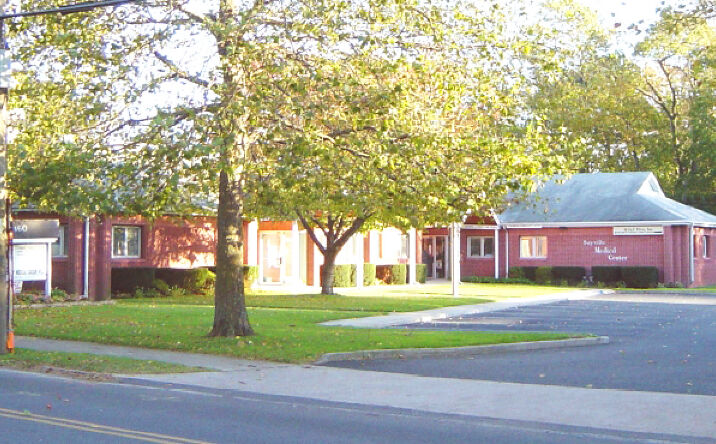 image of property at 160 MIDDLE RD Sayville NY 11782