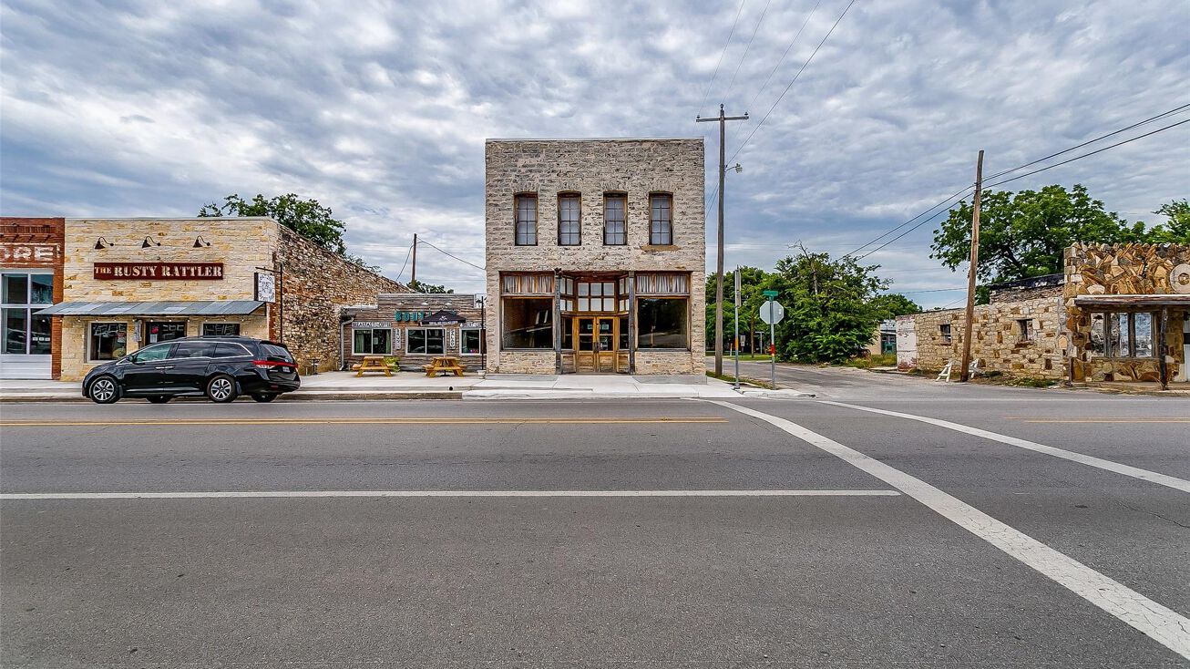 8700 W US Highway 377, Tolar, TX 76476 Retail, Office, Hospitality