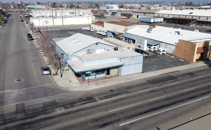 Pictures of Office, Industrial, Mixed Use property located at 530 California Ave, Bakersfield, CA 93304 for comps - image #1