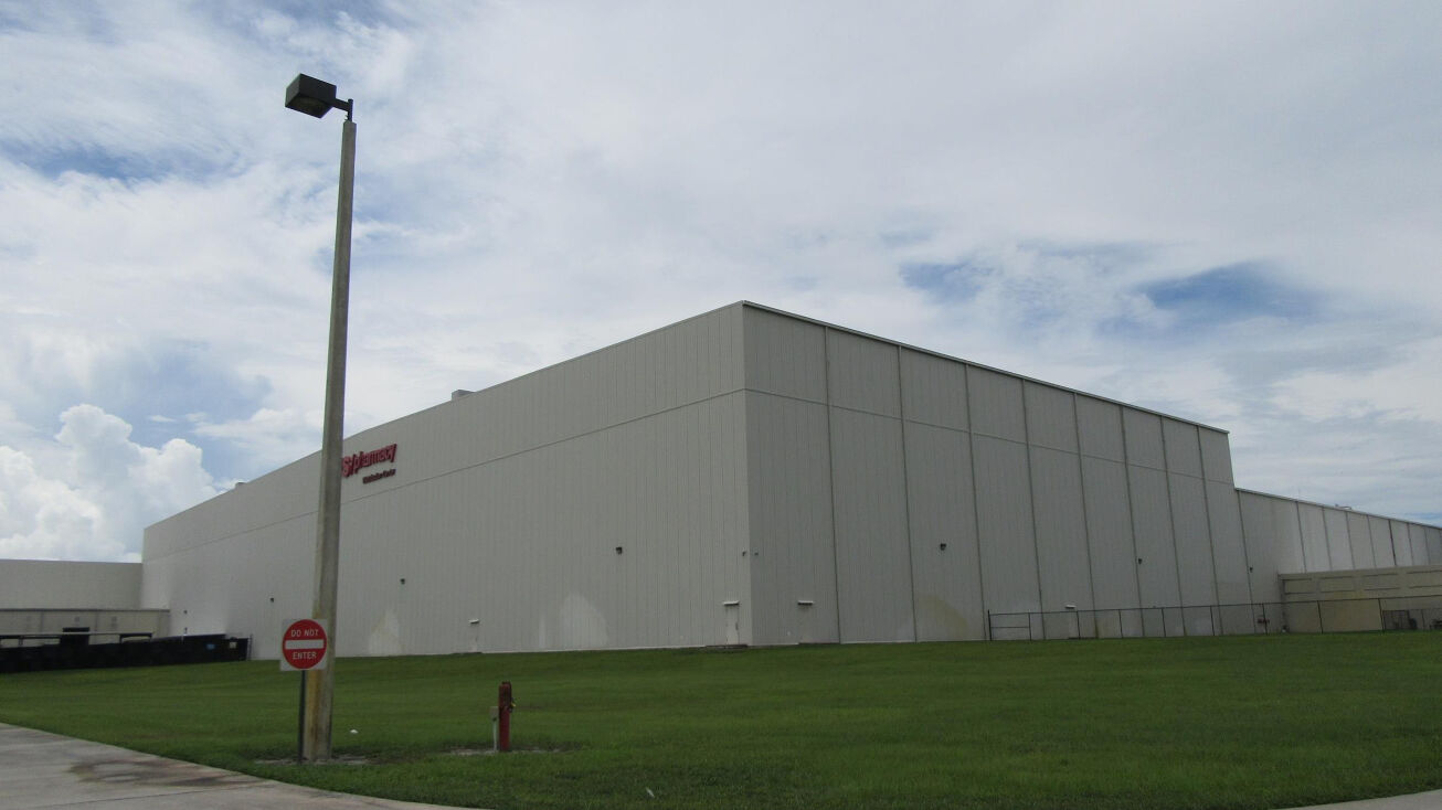 2575 98th Avenue, Vero Beach, FL 32966