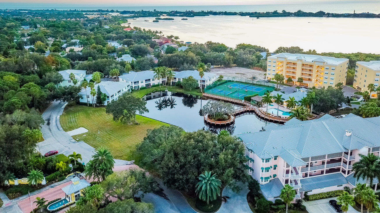 280 Hidden Bay Dr, Osprey, FL 34229