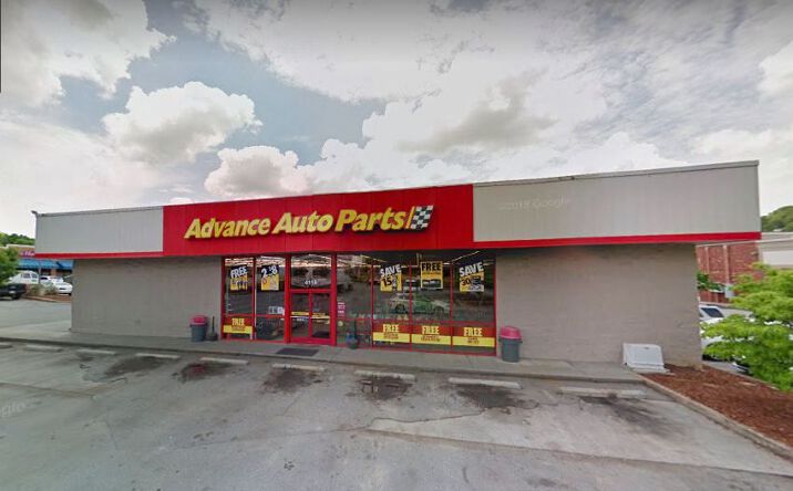 Pictures of Retail property located at 4118 Fort Henry Dr, Kingsport, TN 37663 for sales - image #1