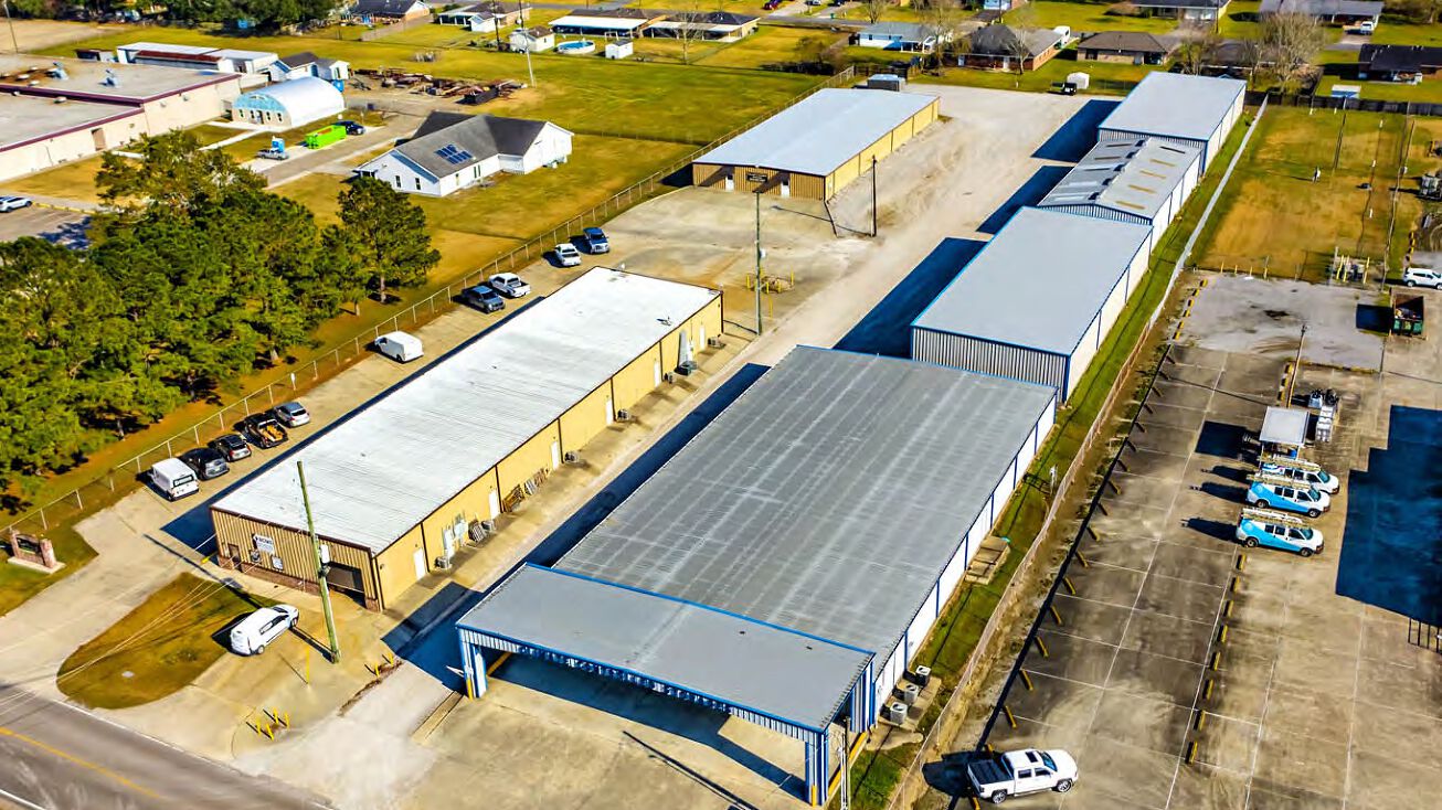 1427 Tiger Dr, Thibodaux, LA 70301