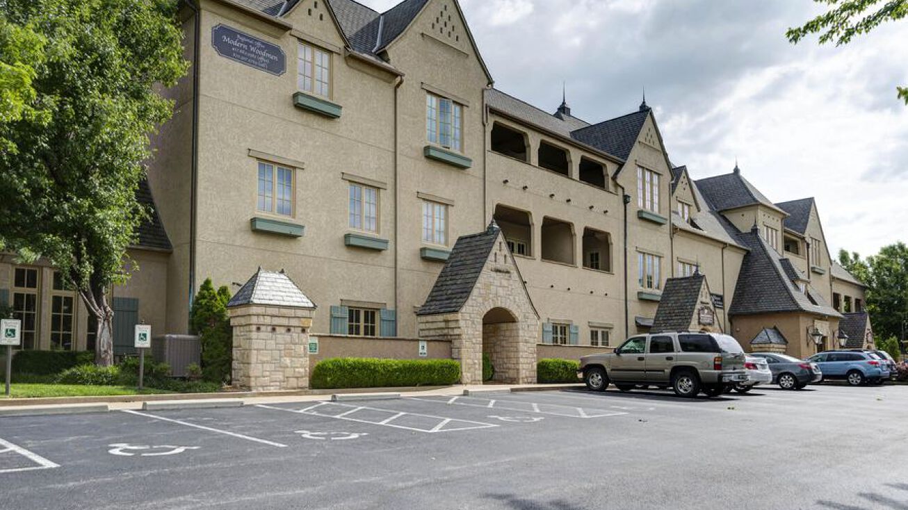 1531 East Bradford Parkway 65804, Springfield, MO 65804