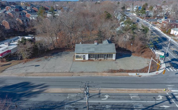 Pictures of Land property located at 1036 Lexington Street., Waltham, MA 02452 for comps - image #1