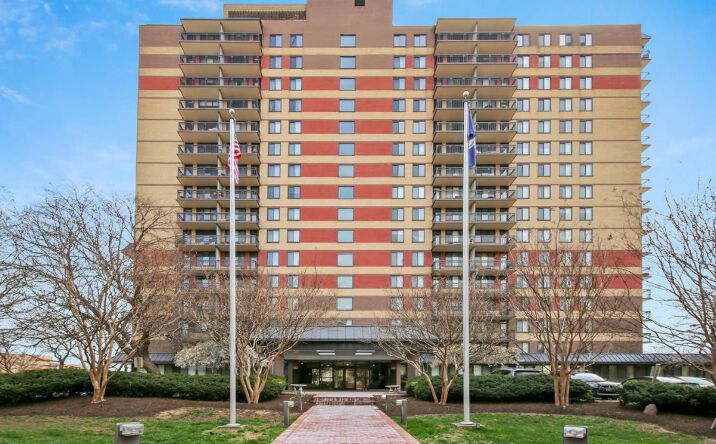 Pictures of Office property located at 801 North Pitt St, Alexandria, VA 22314 for sales - image #1