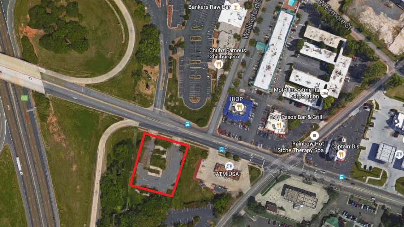 125 W Woodlawn Rd, Charlotte, NC 28217