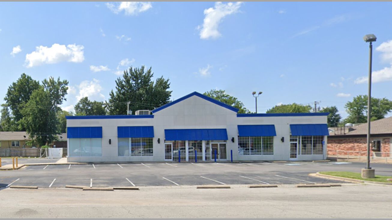 7418 E Admiral Pl, Tulsa, OK 74115