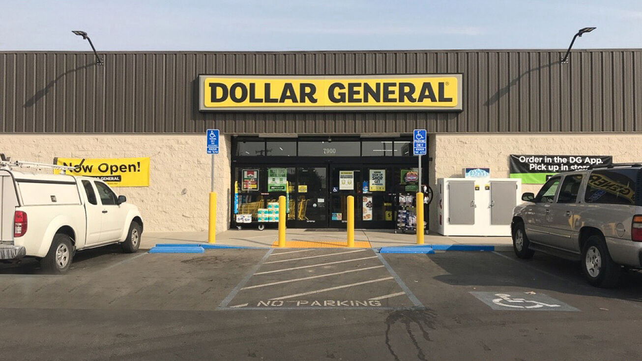 30757 E Kings Canyon Rd, Squaw Valley, CA 93675