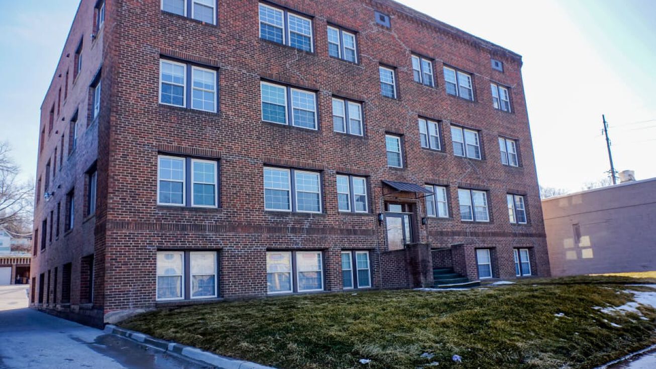 2714 Ingersoll Ave, Des Moines, IA 50312