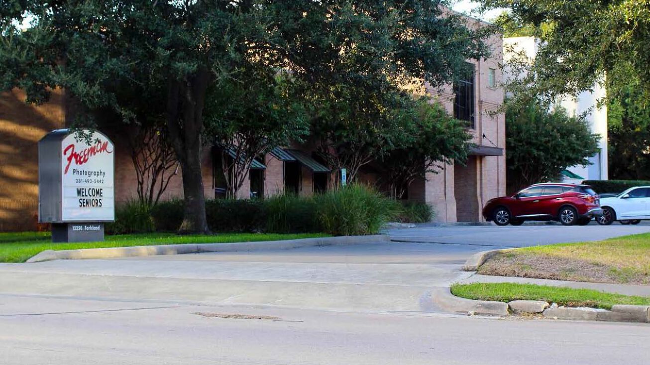 13250 Forkland Dr, Houston, TX 77077