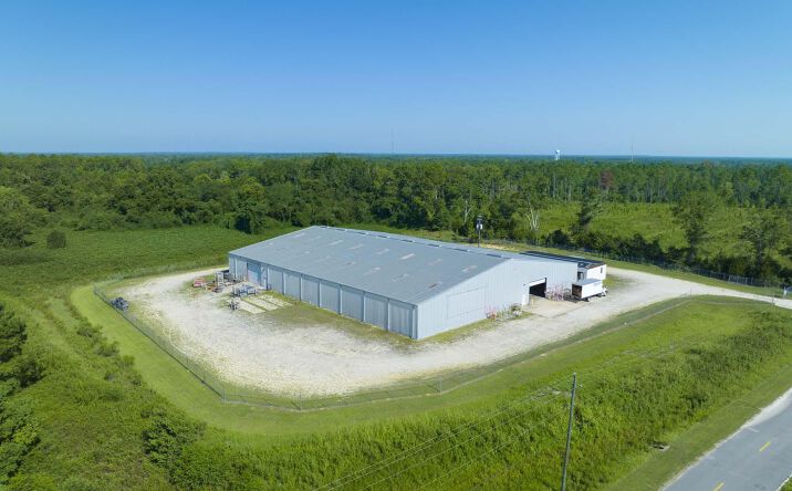 Pictures of Industrial property located at 824 Mary Helen Drive, Chipley, FL 32428 for sales - image #1