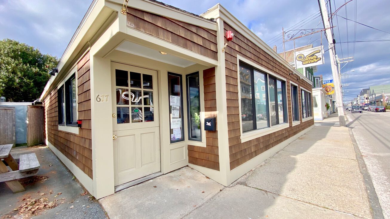 677 Thames St, Newport, RI 02840