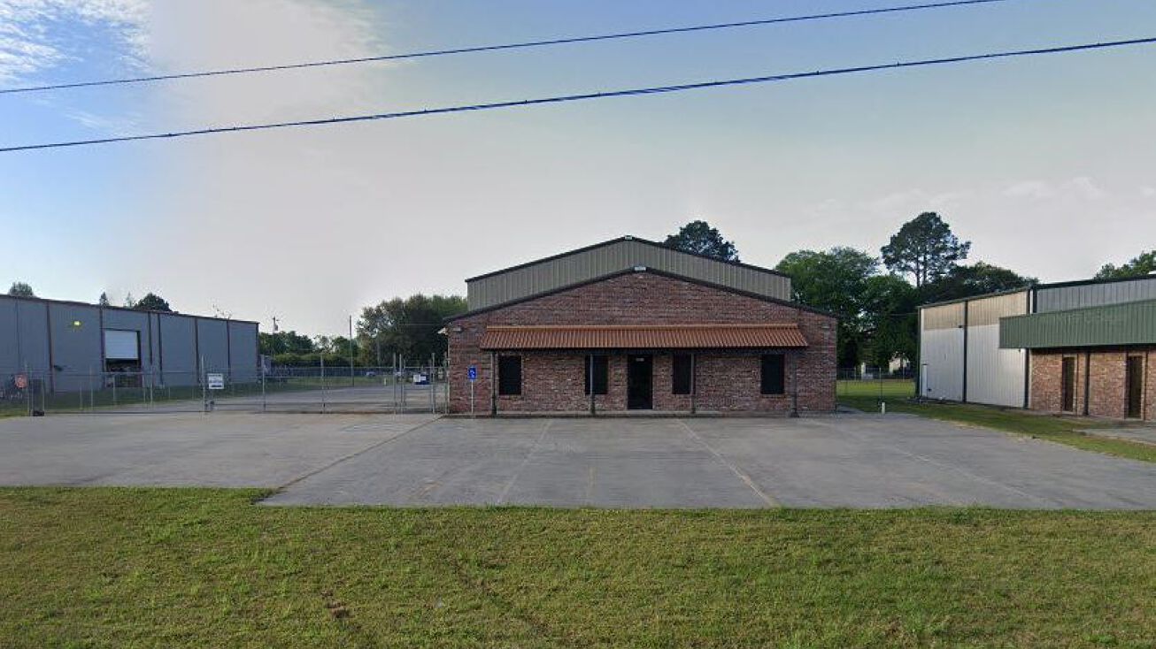 1516 Hwy 90 E, New Iberia, LA 70560