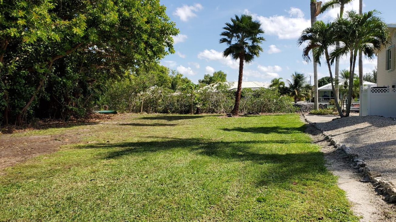 5547 Ann Arbor Dr, Bokeelia, FL 33922