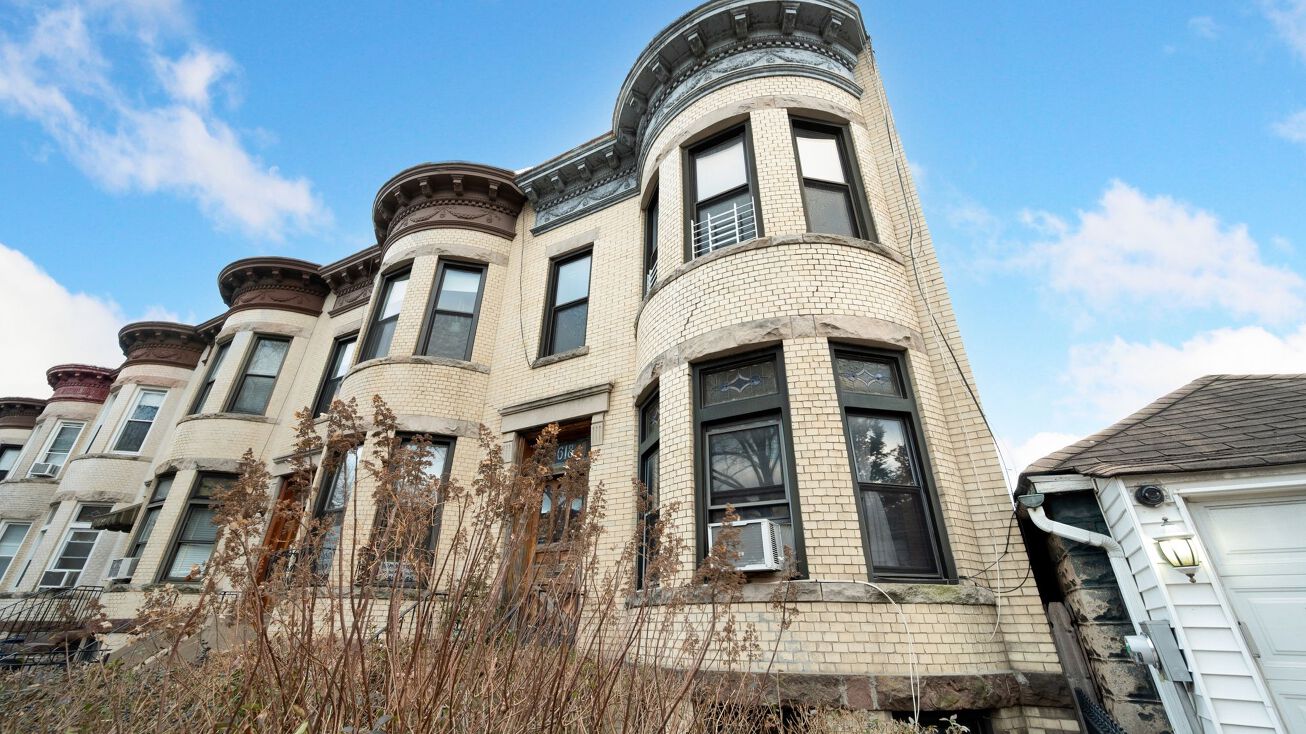 618 Bay Ridge Pkwy, Brooklyn, NY 11209