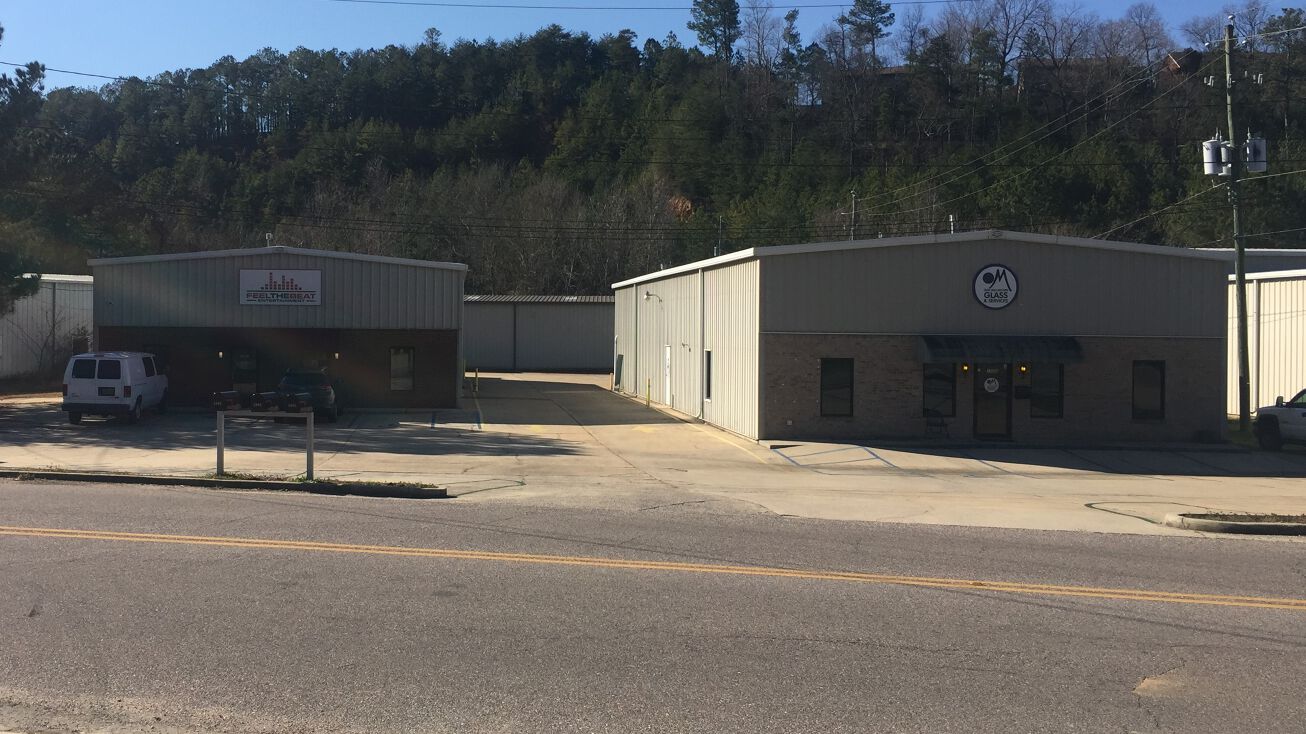 1005 Yeager Pkwy, Pelham, AL 35124