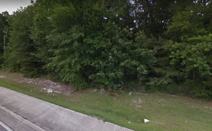Pictures of Land property located at 0 Florida St, Mandeville, LA 70448 for comps - image #1